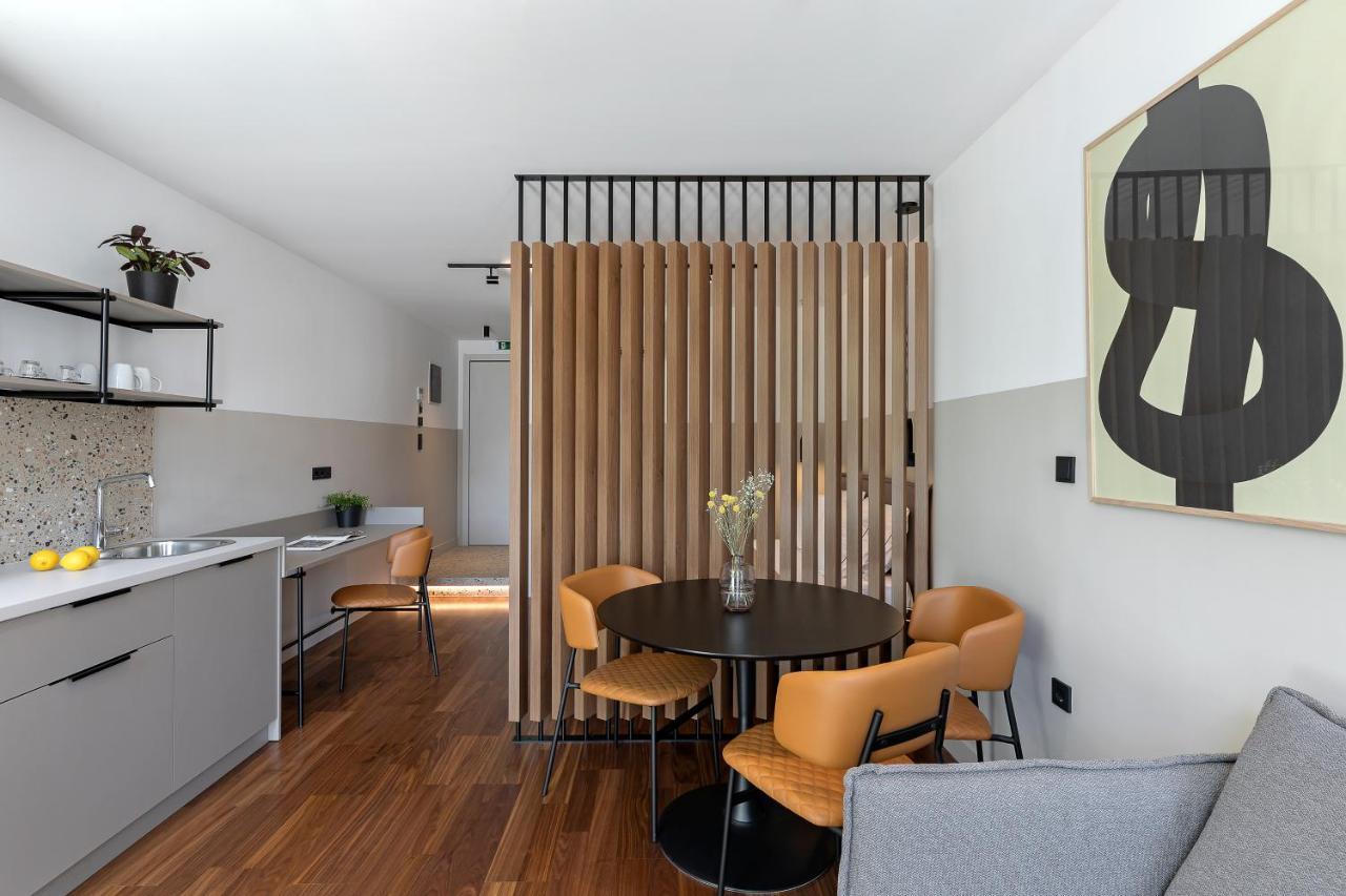 The Athenians Art Apartments エクステリア 写真